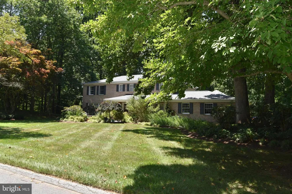 11202 OLD CARRIAGE ROAD Glen Arm, MD 21057