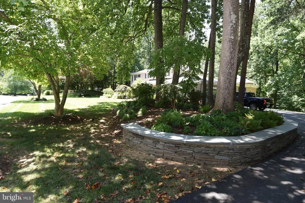 11202 OLD CARRIAGE ROAD Glen Arm, MD 21057
