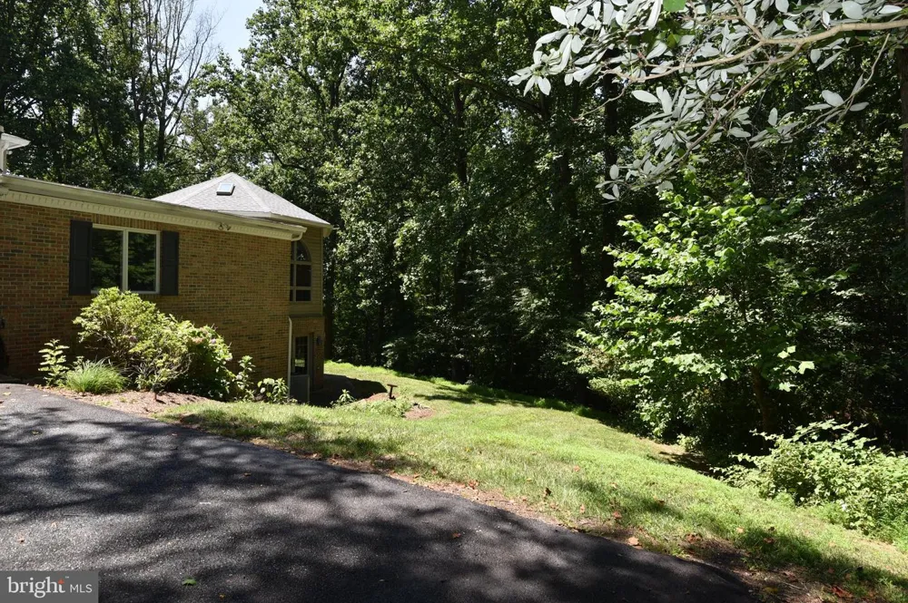 11202 OLD CARRIAGE ROAD Glen Arm, MD 21057
