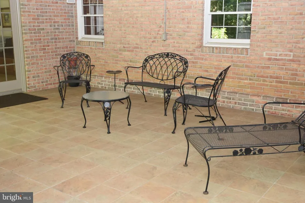11202 OLD CARRIAGE ROAD Glen Arm, MD 21057