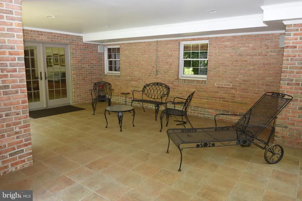 11202 OLD CARRIAGE ROAD Glen Arm, MD 21057