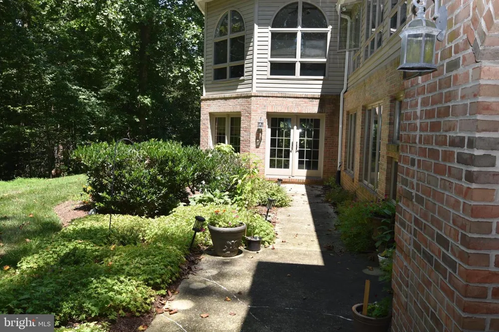 11202 OLD CARRIAGE ROAD Glen Arm, MD 21057