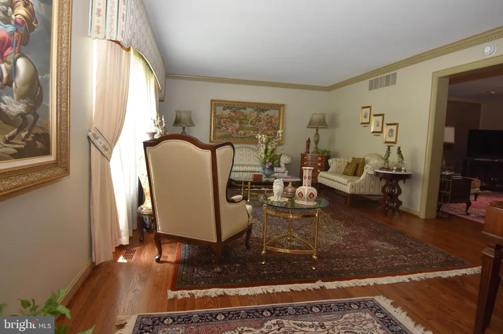 11202 OLD CARRIAGE ROAD Glen Arm, MD 21057