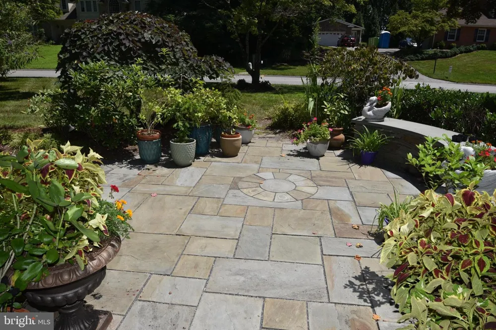 11202 OLD CARRIAGE ROAD Glen Arm, MD 21057