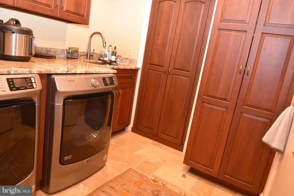 11202 OLD CARRIAGE ROAD Glen Arm, MD 21057
