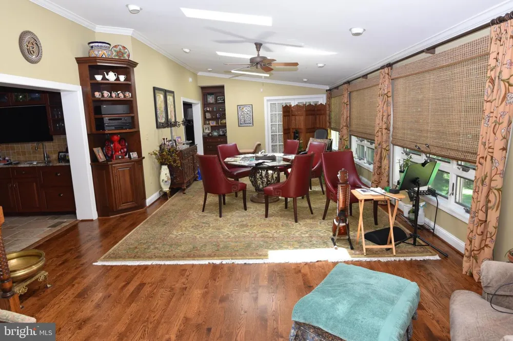 11202 OLD CARRIAGE ROAD Glen Arm, MD 21057