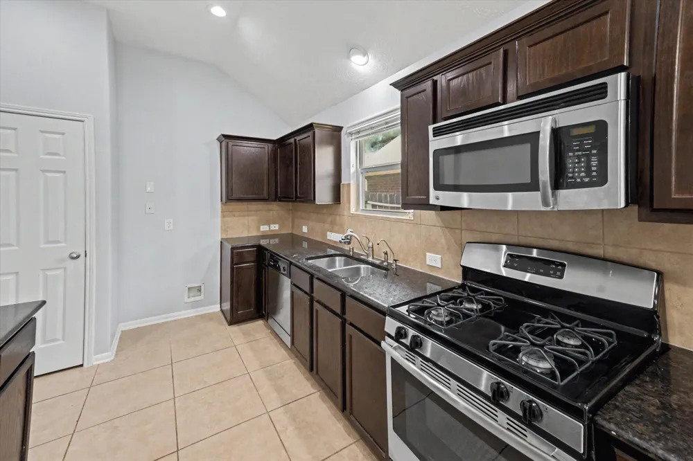 21826 Saragosa Pond Lane Spring, TX 77379