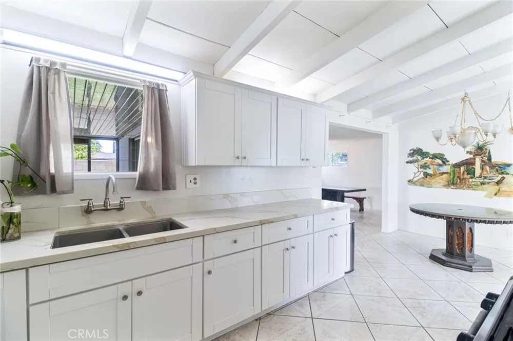 825 Lilac Avenue Rialto, CA 92376