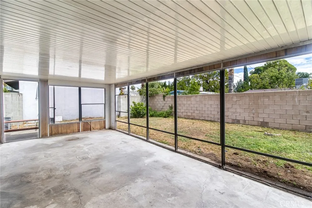 825 Lilac Avenue Rialto, CA 92376