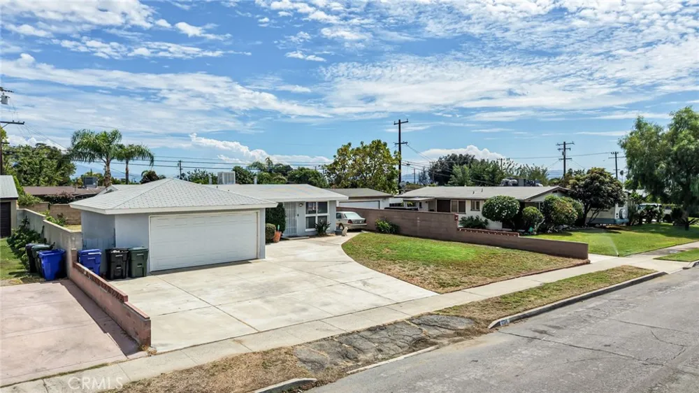 825 Lilac Avenue Rialto, CA 92376