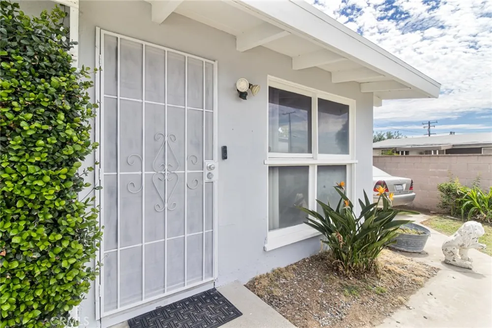 825 Lilac Avenue Rialto, CA 92376