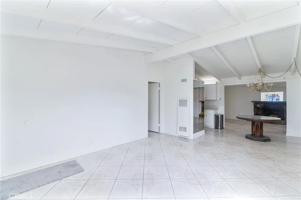 825 Lilac Avenue Rialto, CA 92376