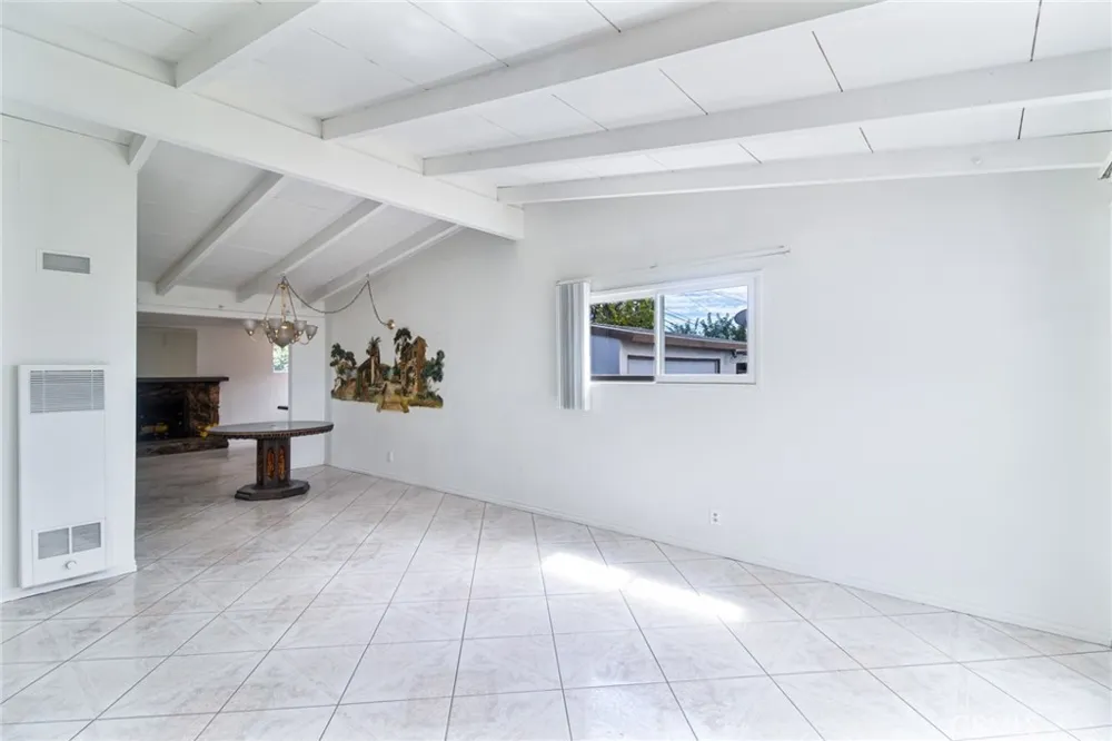 825 Lilac Avenue Rialto, CA 92376