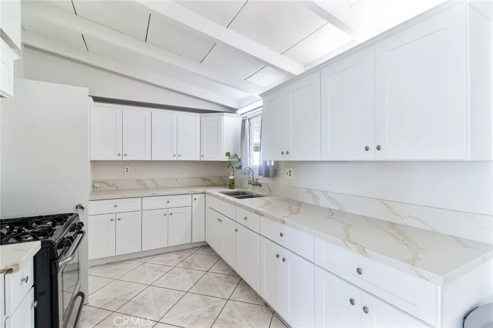 825 Lilac Avenue Rialto, CA 92376