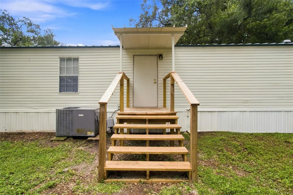 8823 E MILLPOINT ROAD Riverview, FL 33578