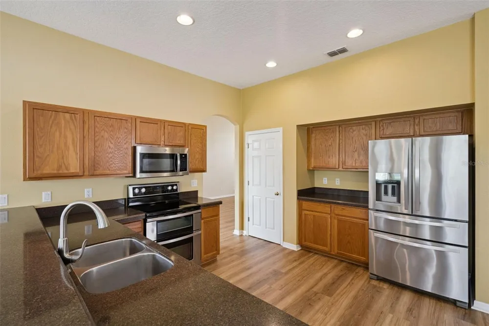 9674 PACIFIC PINES COURT Orlando, FL 32832