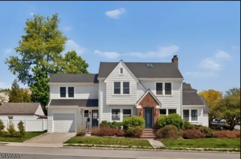 909 Ridgewood Rd