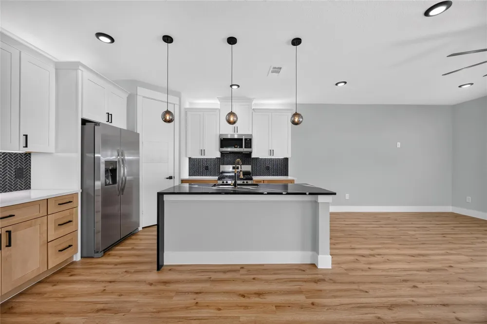 1836 Ferguson Way Street #B Houston, TX 77088