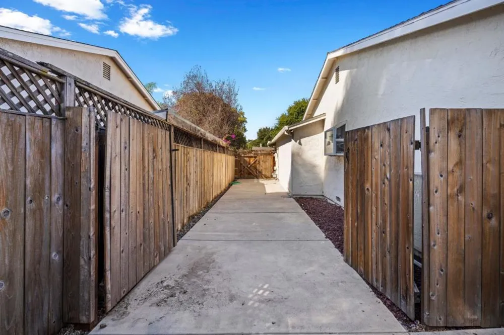 1610 Almond Way Morgan Hill, CA 95037