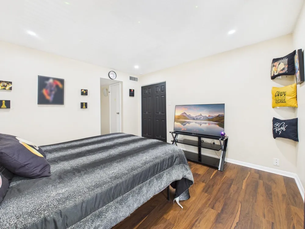 2814 S Bartell Drive #32 Houston, TX 77054