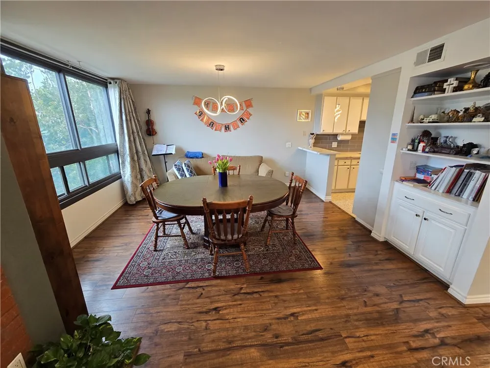 8828 Pershing Los Angeles, CA 90293