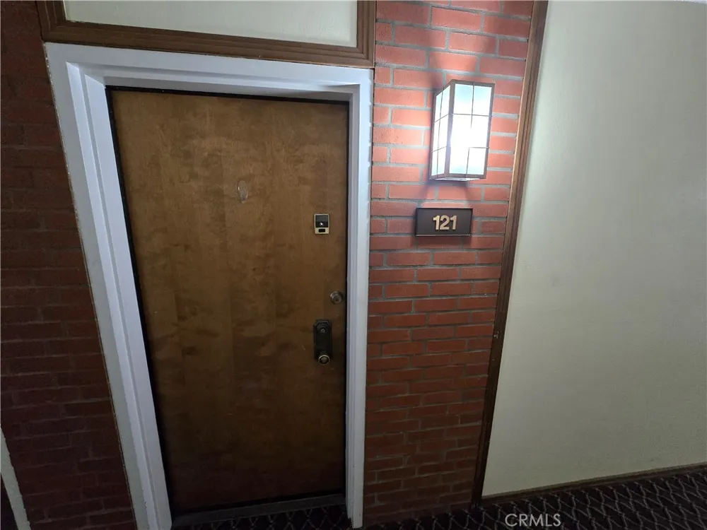 8828 Pershing Los Angeles, CA 90293