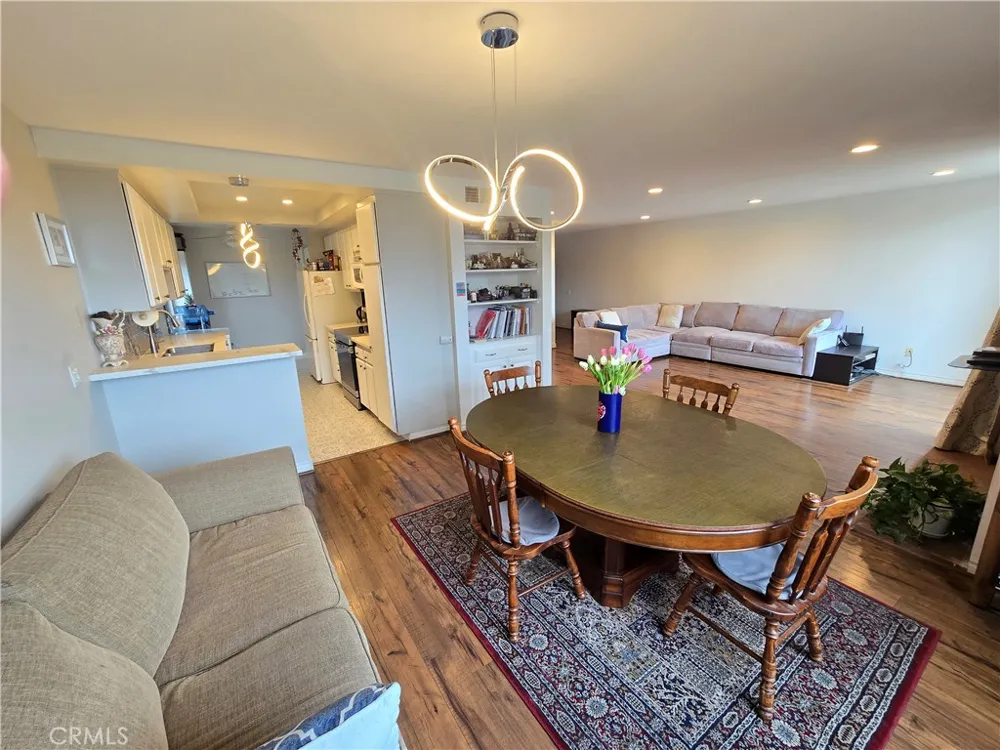 8828 Pershing Los Angeles, CA 90293