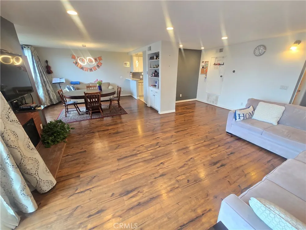 8828 Pershing Los Angeles, CA 90293