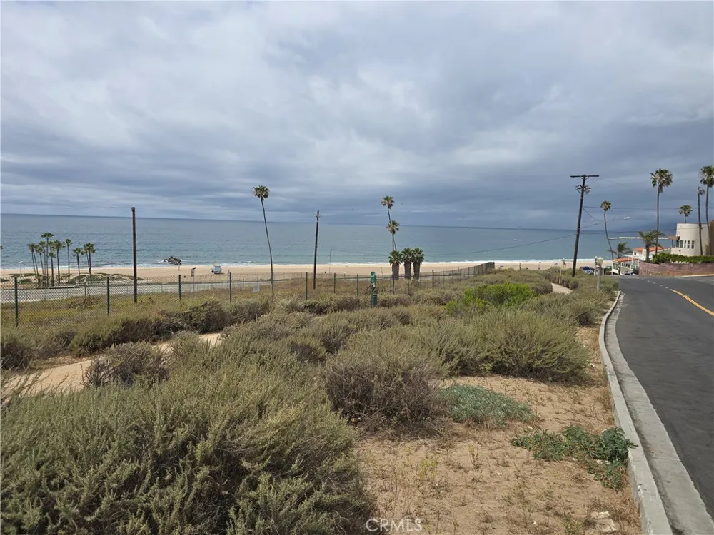 8828 Pershing Los Angeles, CA 90293