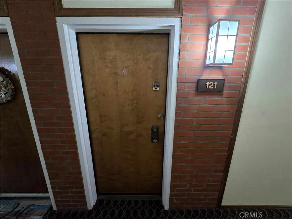 8828 Pershing Los Angeles, CA 90293