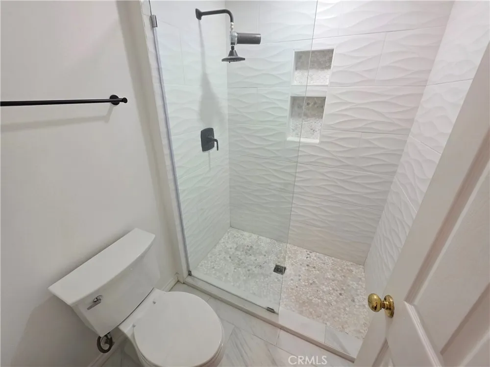 8828 Pershing Los Angeles, CA 90293
