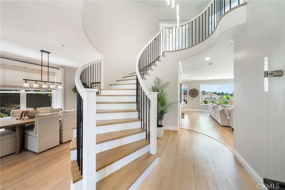 2536 Calle Jade San Clemente, CA 92673
