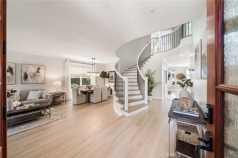 2536 Calle Jade San Clemente, CA 92673