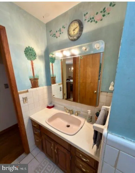 24 BEARDSLEE ROAD Millstone, NJ 08844