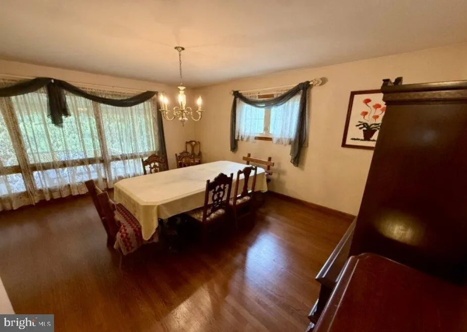 24 BEARDSLEE ROAD Millstone, NJ 08844