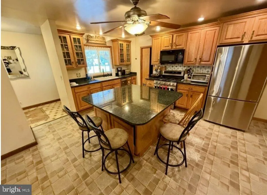 24 BEARDSLEE ROAD Millstone, NJ 08844