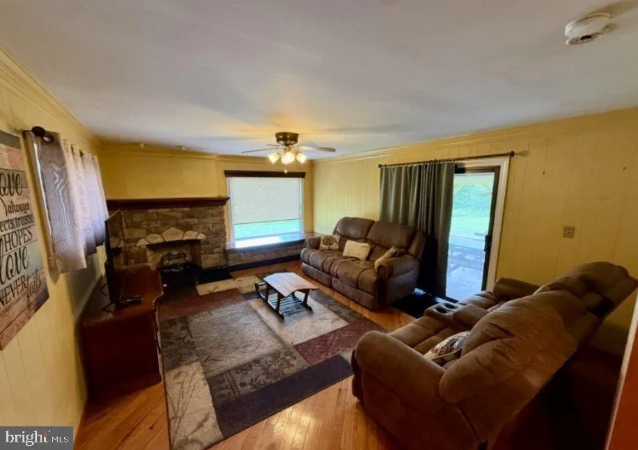 24 BEARDSLEE ROAD Millstone, NJ 08844