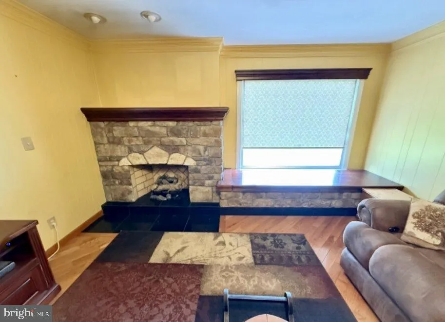 24 BEARDSLEE ROAD Millstone, NJ 08844