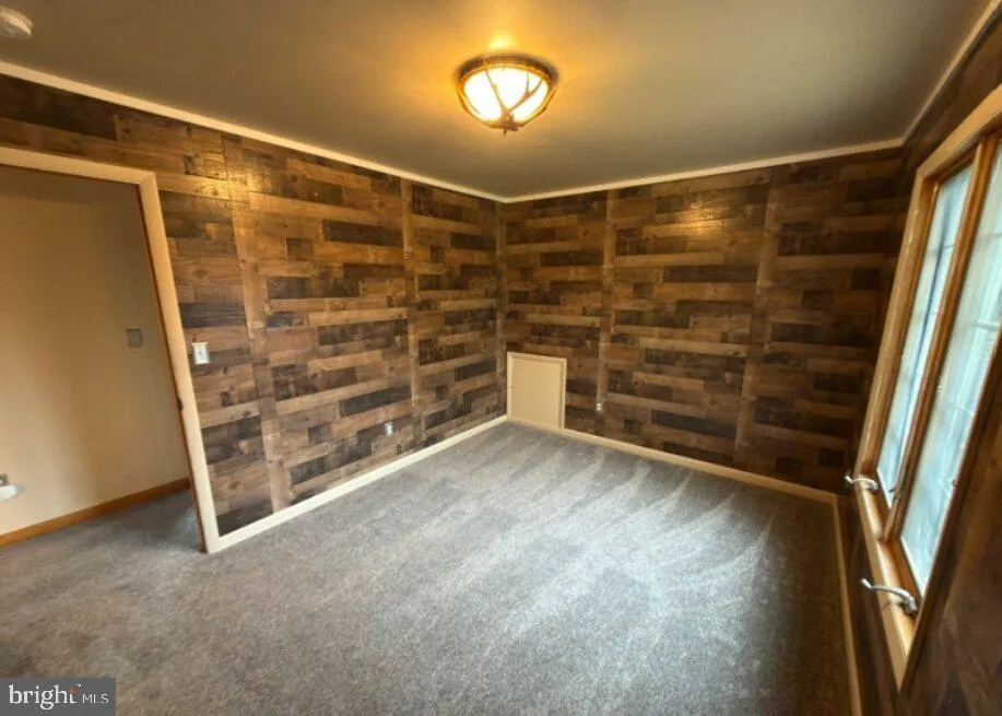 24 BEARDSLEE ROAD Millstone, NJ 08844