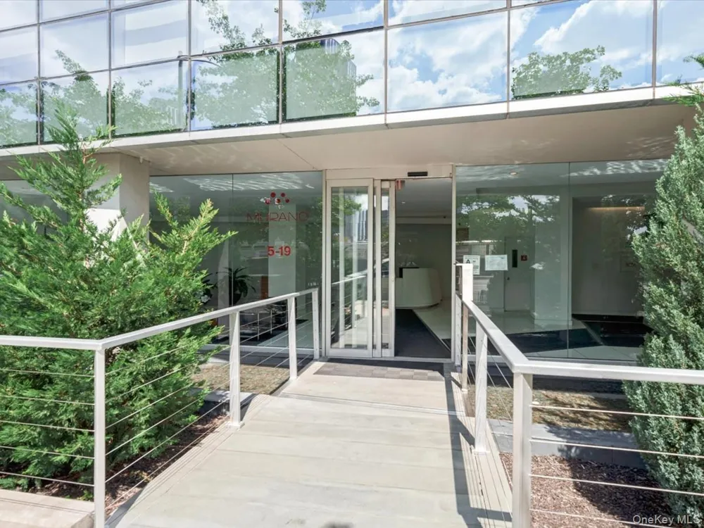 519 Borden Avenue #1H Long Island City, NY 11101