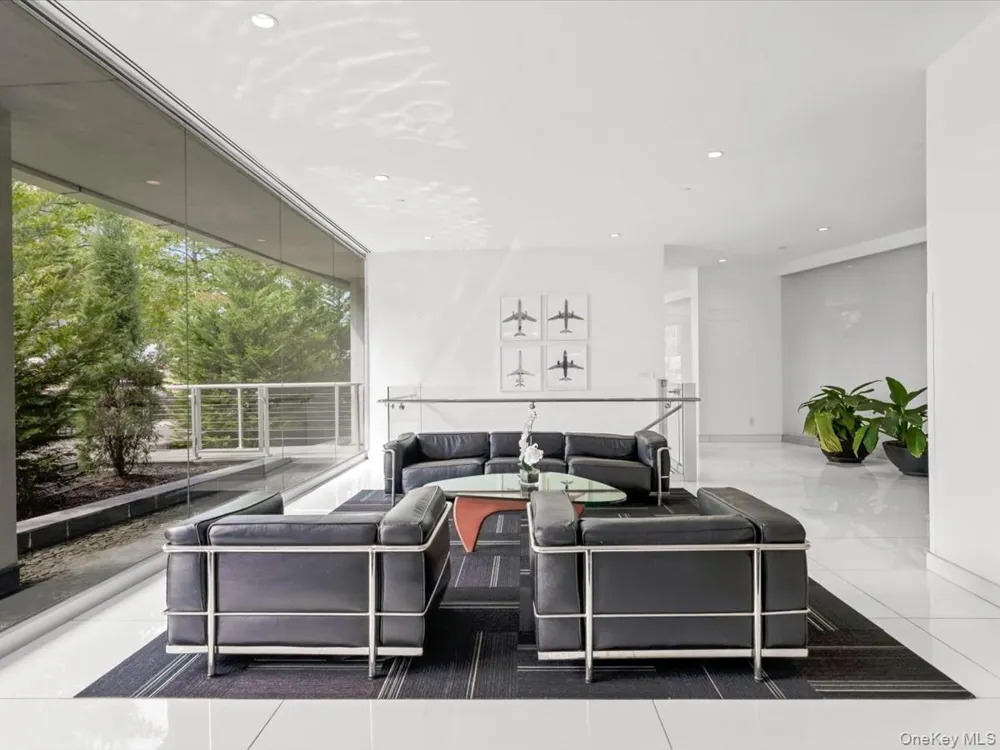 519 Borden Avenue #1H Long Island City, NY 11101