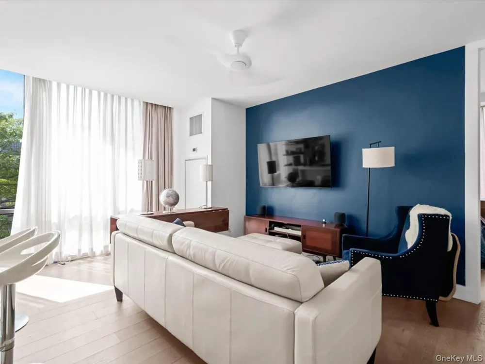 519 Borden Avenue #1H Long Island City, NY 11101