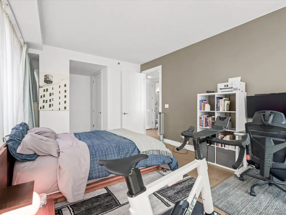 519 Borden Avenue #1H Long Island City, NY 11101