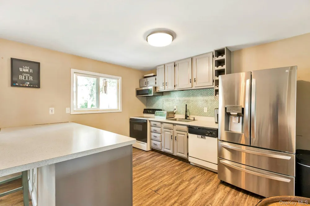 941 Montauk Avenue Islip Terrace, NY 11752