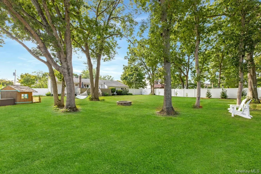941 Montauk Avenue Islip Terrace, NY 11752