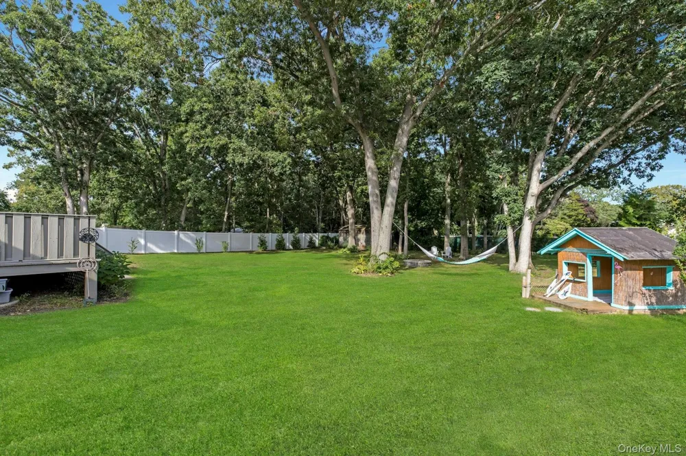 941 Montauk Avenue Islip Terrace, NY 11752