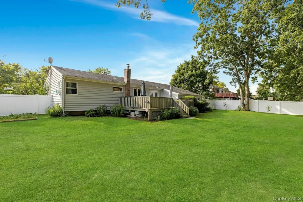 941 Montauk Avenue Islip Terrace, NY 11752