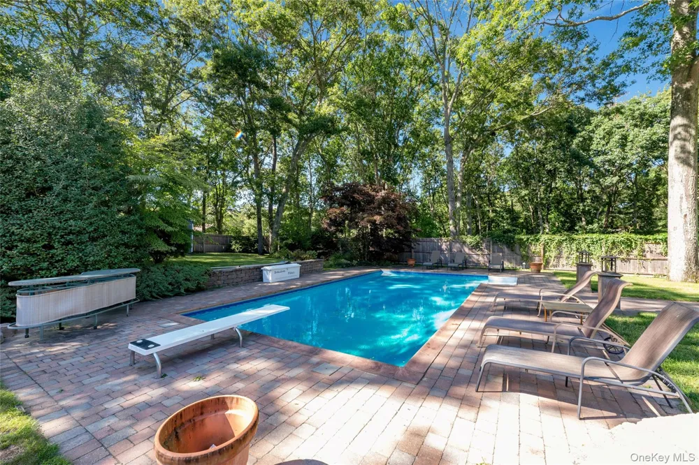 257 Parkway Drive Calverton, NY 11933