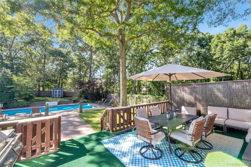 257 Parkway Drive Calverton, NY 11933