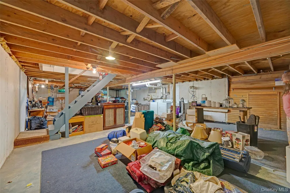 257 Parkway Drive Calverton, NY 11933
